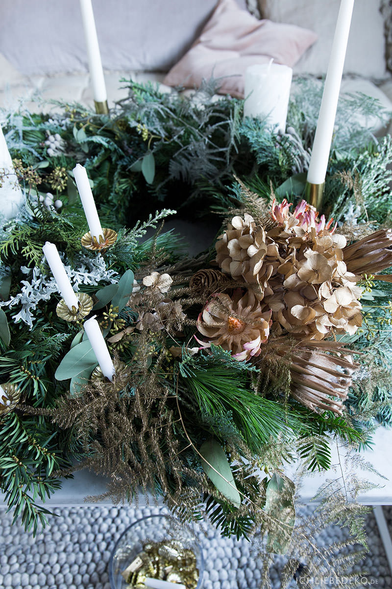 adventskranz-mit-trockenblumen