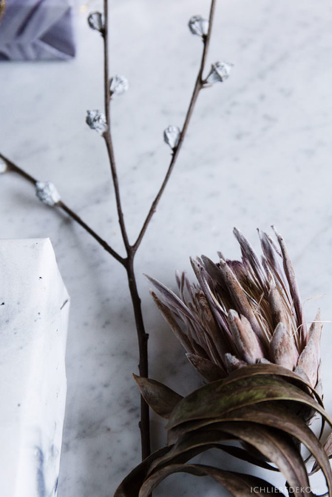 getrockneter Eukalyptus und Protea