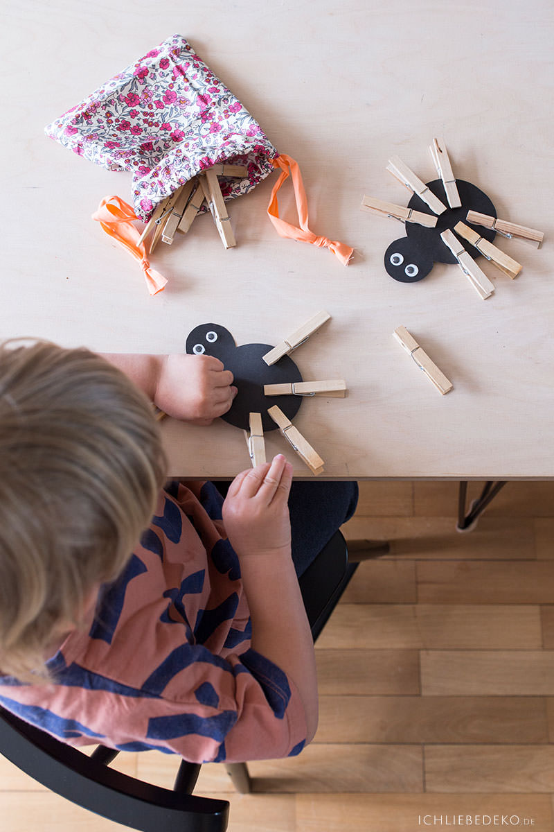 Kinder Zuhause beschäftigen