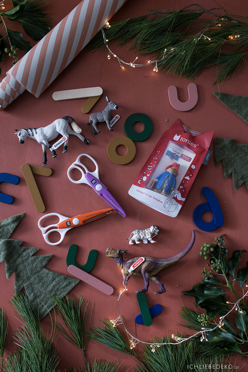 kleine-geschenke-fuer-kinder-zu-weihnachten