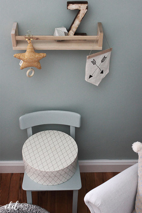 neue-wandfarbe-und-passende-accessoires-im-babyzimmer