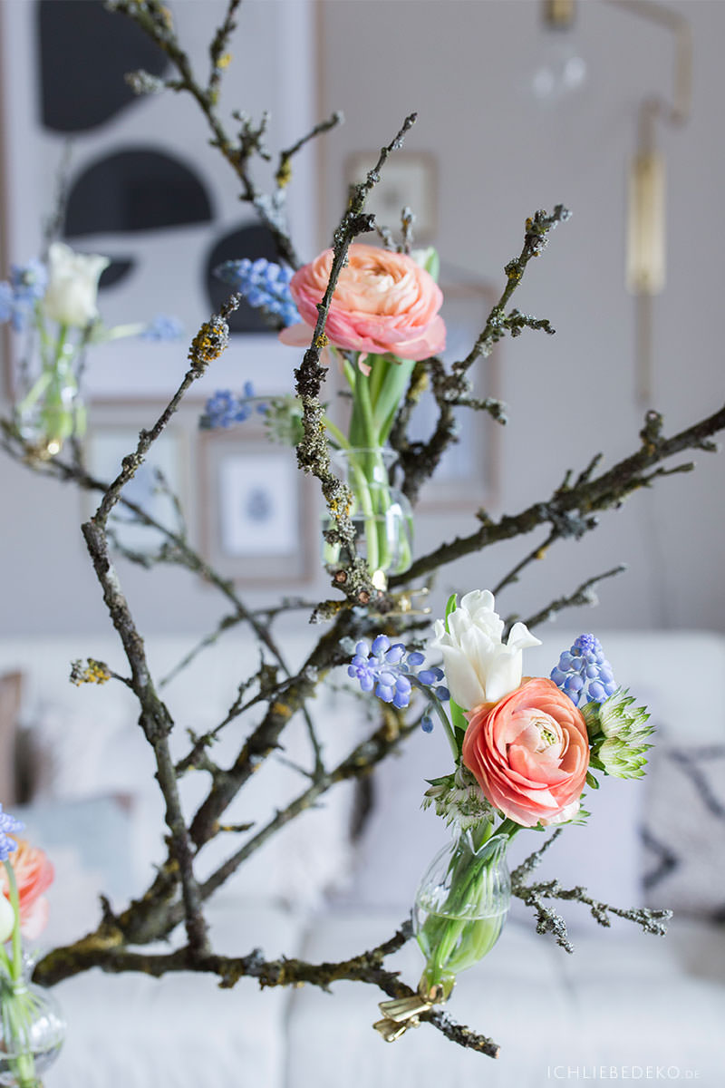 Natürliche Frühlingsdeko mit Blumen