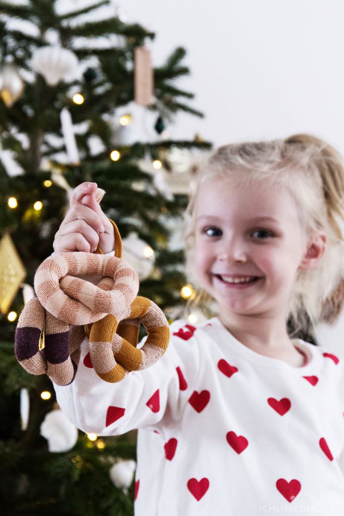 Weihnachtsanhänger Brezel von OYOY