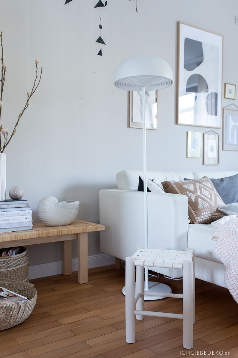 wohnzimmer-im-scandi-look-mit-diy-hocker