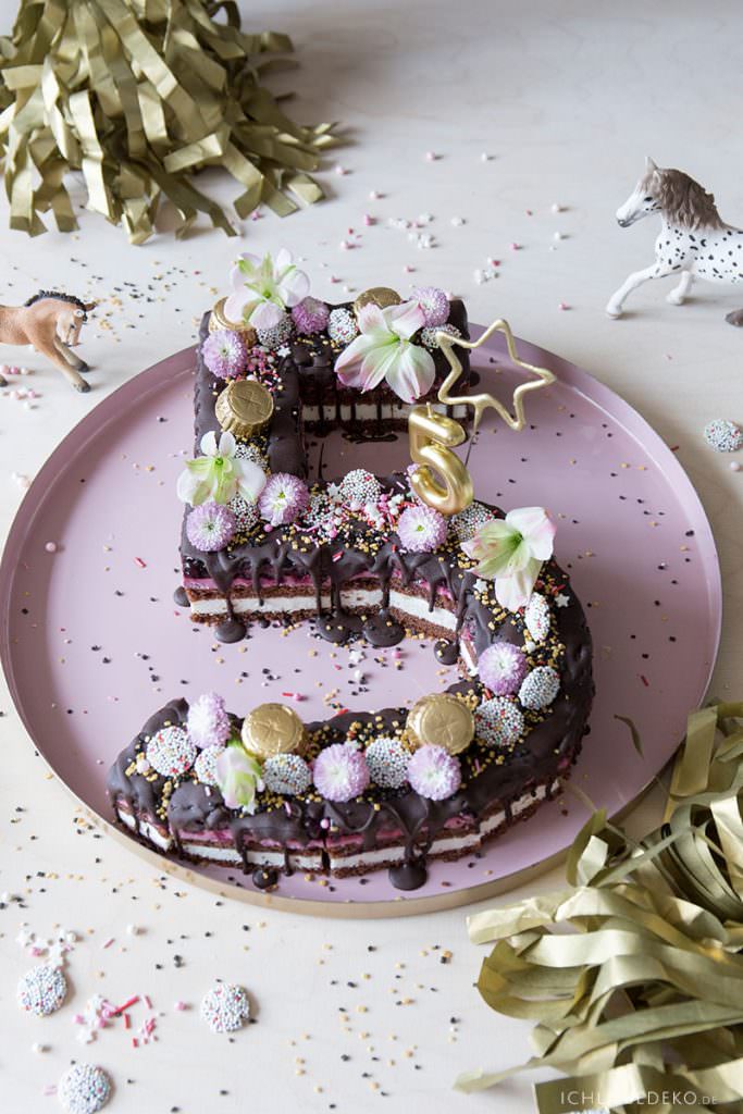 zahlenkuchen-lettercake-5-mit-blumen